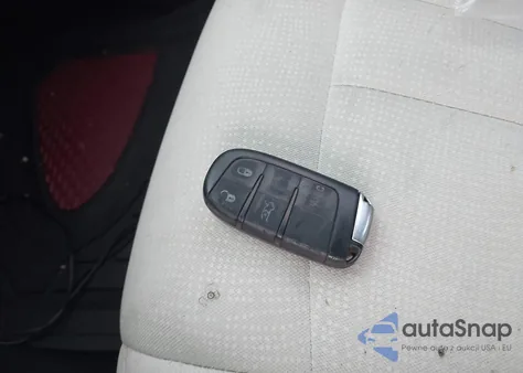 2015 Chrysler 200 Limited z USA, uszkodzony, nr VIN 1C3CCCAB4FN536519